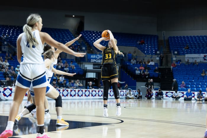 AAA Finals Bergman vs Salem__00100